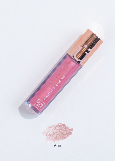 metallic liquid lipstick in shade "Ann" (baby pink)