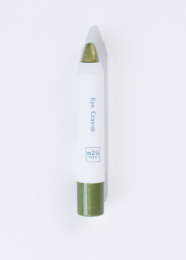 green pencil-like eyeshadow crayon in shade greenwich v 