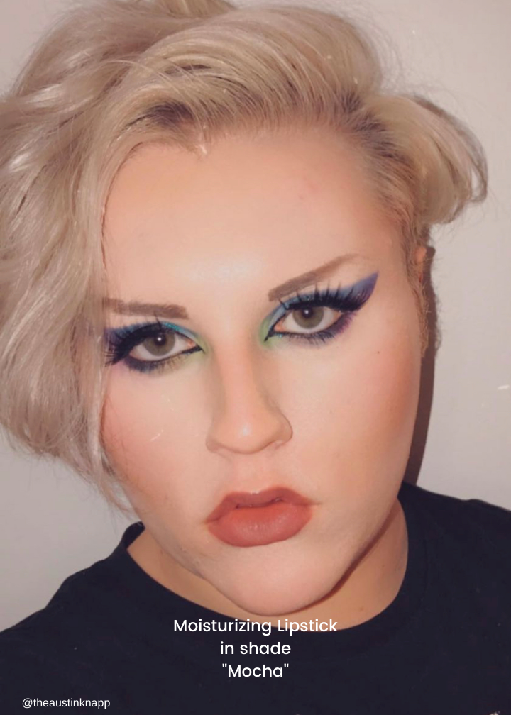 n.y.c. ultra moist lip wear MAC - Lip Pencil